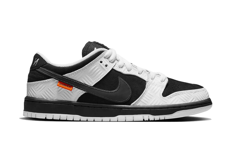 Nike SB Dunk Low TIGHTBOOTH